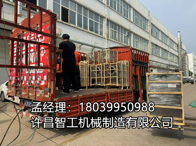 2025年7月22日，滿載10臺5-5型高效電磁炒貨機及配套瓜子篩的貨車正式啟程奔赴安徽。